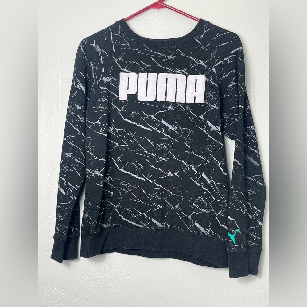 PUMA Men's Large Black and White Crewneck Sweater